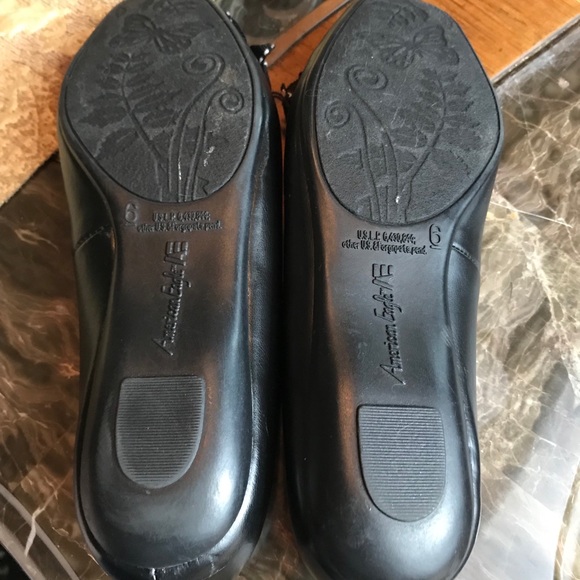 AMERICAN EAGLE FLATS, WITH BOW, BLACK AND WHITE 6. - Picture 6 of 6